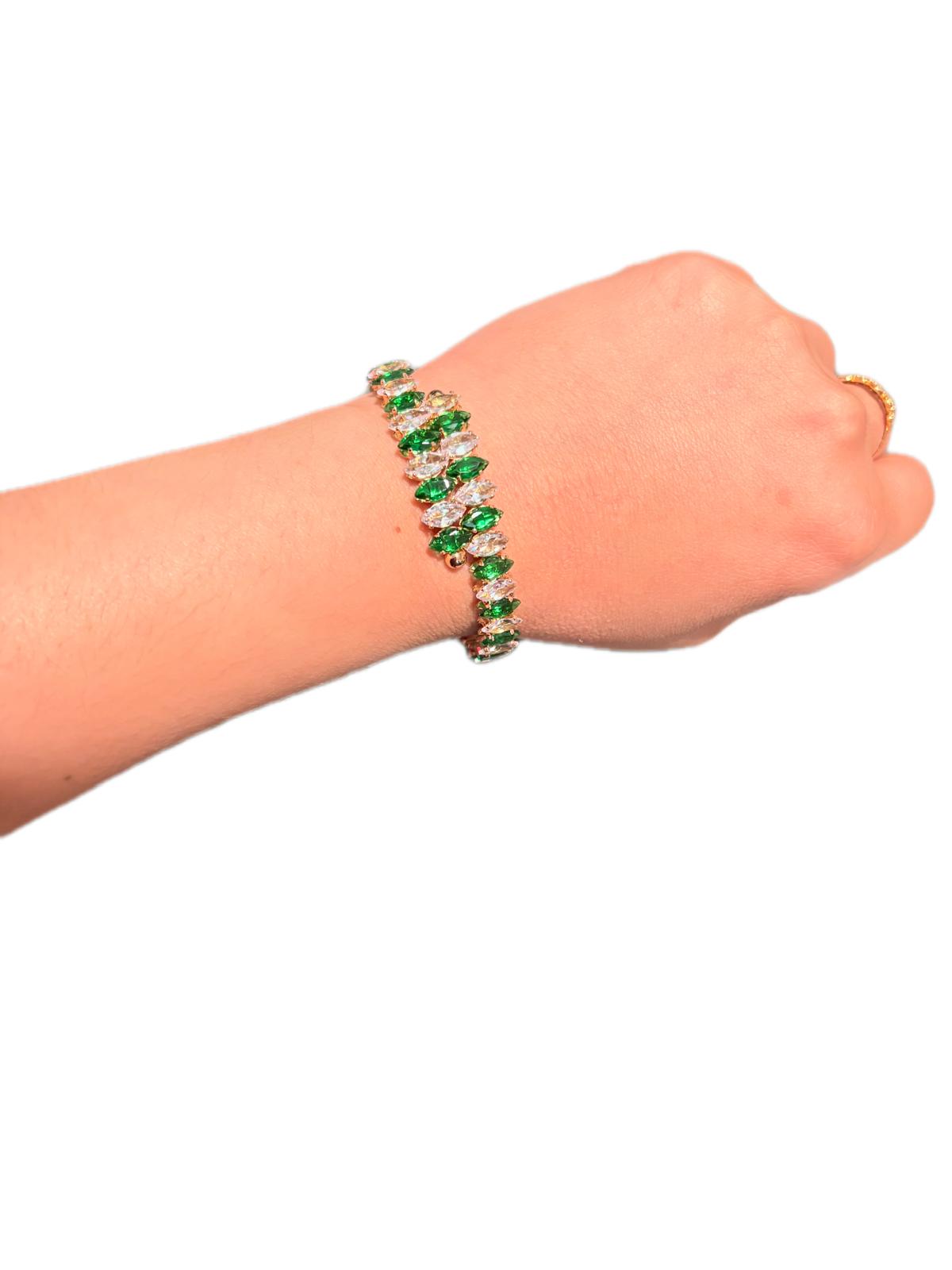Adjustable 18K Gold Plated Stainless Steel Zircon Bracelet - Waterproof, Hypoallergenic Gift for Women